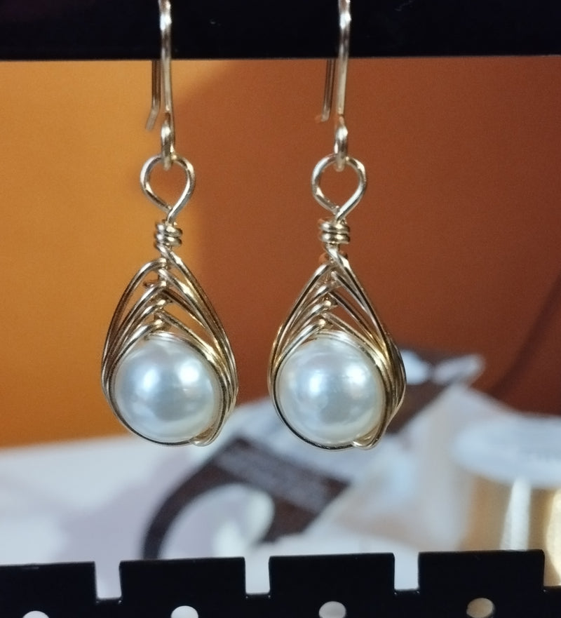 Pearl Herringbone Earrings